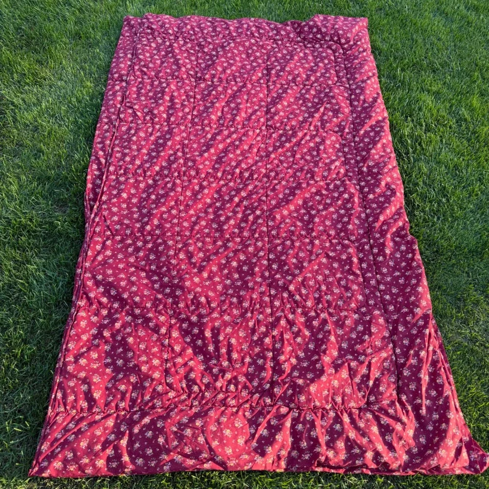 Vintage Cannon Floral Calico Quilted Bedspread Red Cottagecore Made in USA 94x81